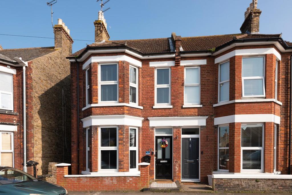 Grosvenor Road, Broadstairs 3 bed semidetached house £475,000