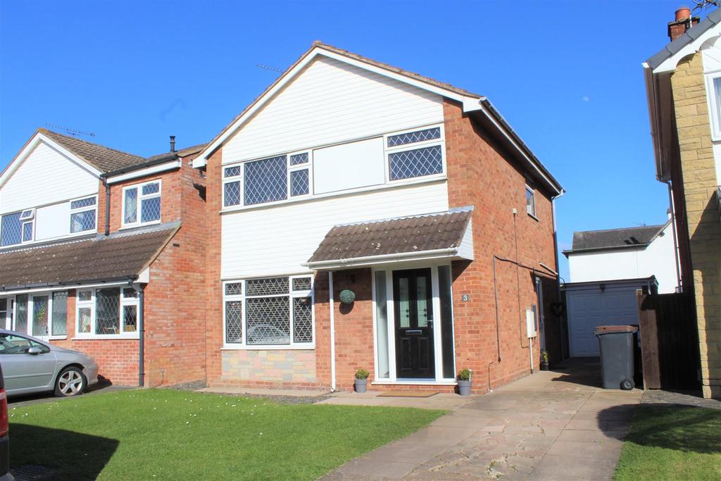 Ashdown Drive, Nuneaton 3 bed detached house £220,000