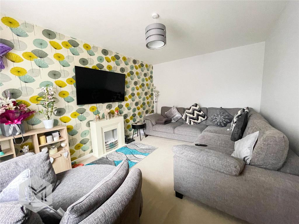 Weaver Close, Heywood, OL10 3 bed semidetached house £185,000