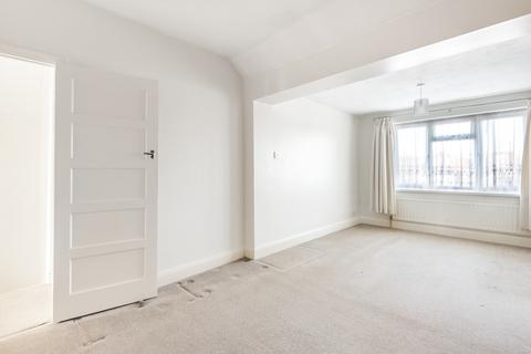 31 Ashdale Road, London, SE12 9ND