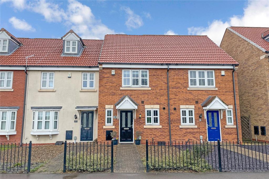 Pools Brook Park, Kingswood, Hull, HU7 2 bed terraced house £120,000
