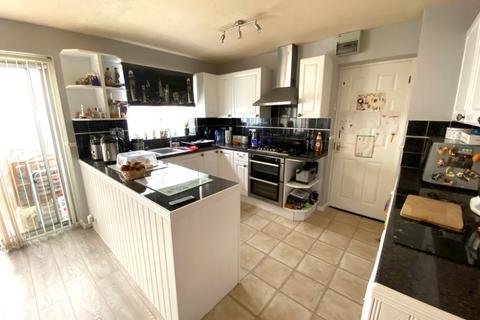 28 Vantage Meadow, Northampton, NN3 5EJ