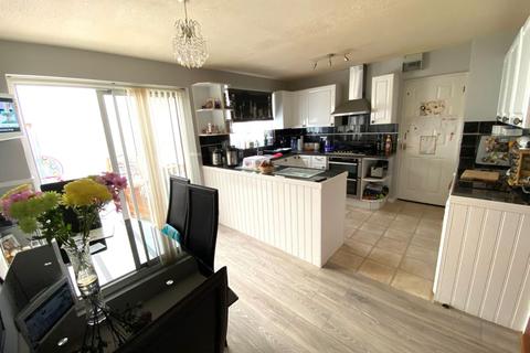 28 Vantage Meadow, Northampton, NN3 5EJ