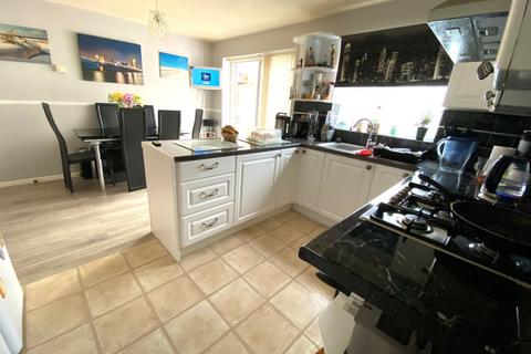 28 Vantage Meadow, Northampton, NN3 5EJ