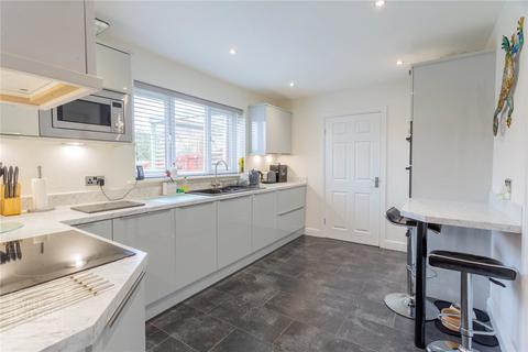 16 Chapel View, Loveclough, Rossendale, BB4 8FN