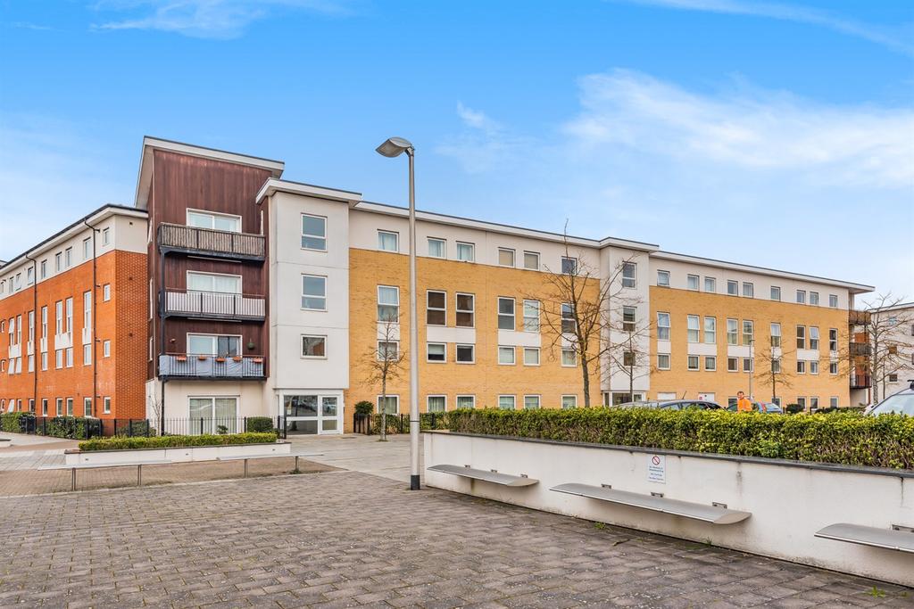 Thorney House, Drake Way, Reading, RG2 2 bed apartment £230,000