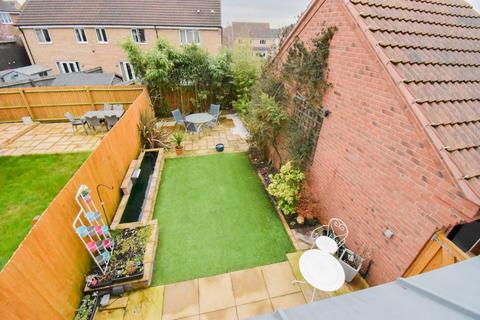 17 Walter Close, Great Glen, Leicester, LE8 9AF