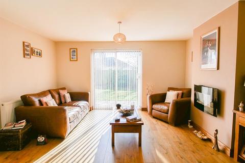 83 Broadfield Road, Bristol, BS4 2UW