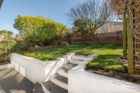 60 Saltdean Vale, Saltdean, Brighton, BN2 8HA