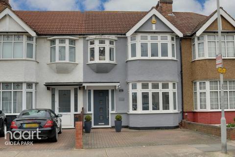 159 Carlton Road, Romford, RM2 5AX