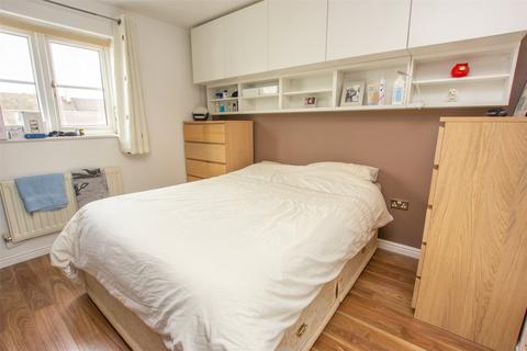 10 Pine Rise, Witney, OX28 1EY