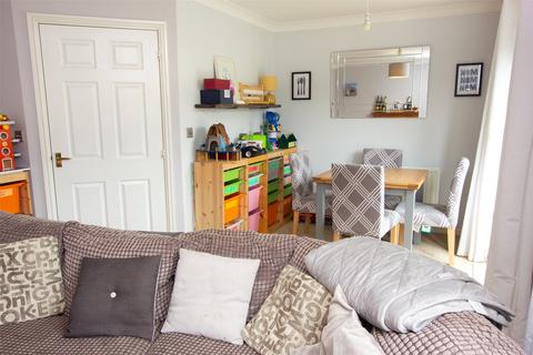 10 Pine Rise, Witney, OX28 1EY