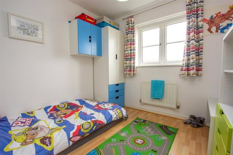 10 Pine Rise, Witney, OX28 1EY