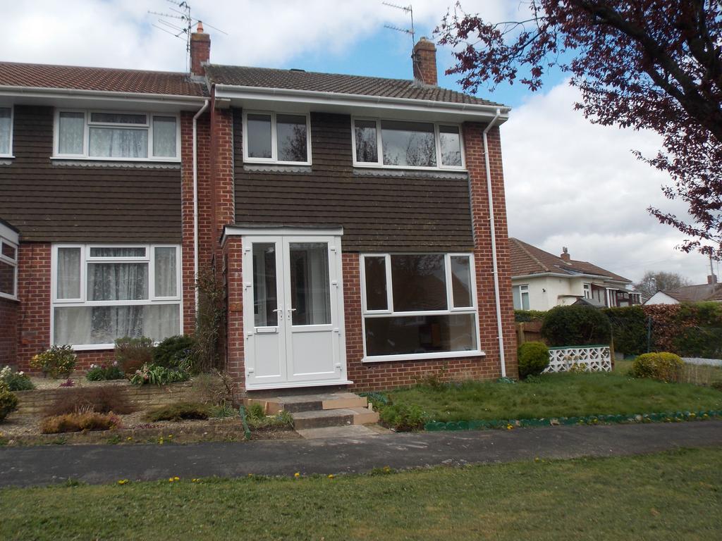 Lays Drive, Keynsham, Bristol BS31 3 bed end of terrace house £1,495 pcm (£345 pw)