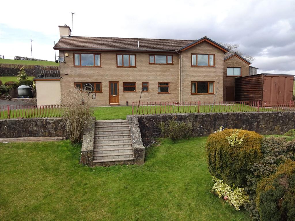Y Fan, Llanidloes, Powys, SY18 4 bed detached house £395,000