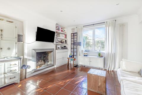 72 Douglas Road, Kingston Upon Thames, KT1 3PT