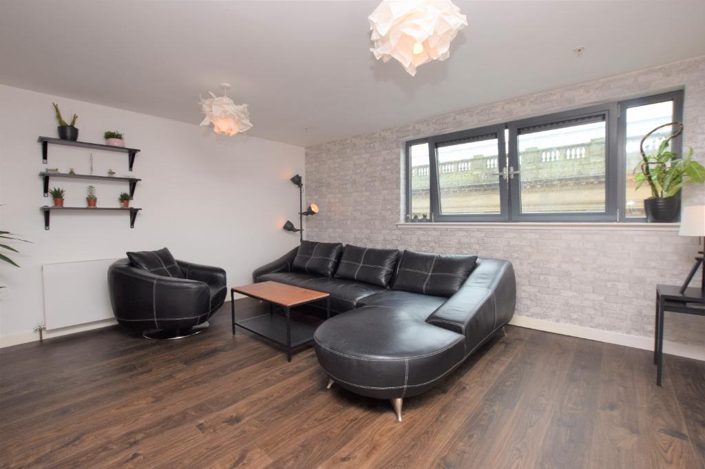 Kent Road, Flat 5/2, Charing Cross, Glasgow, G3 7EH 2 bed flat £180,000
