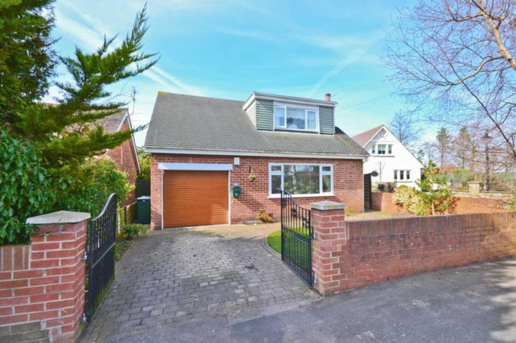 Bescar Lane, Scarisbrick 2 bed detached bungalow £275,000