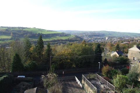 12 Akroyd Terrace, Halifax, HX2 7DS