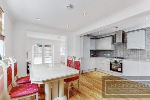 5 bedroom semi-detached house to rent - Hutton Grove, North Finchley, London, N12