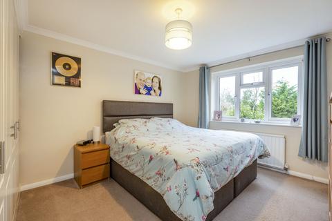 18 Cobs Way, New Haw, Addlestone, KT15 3AF