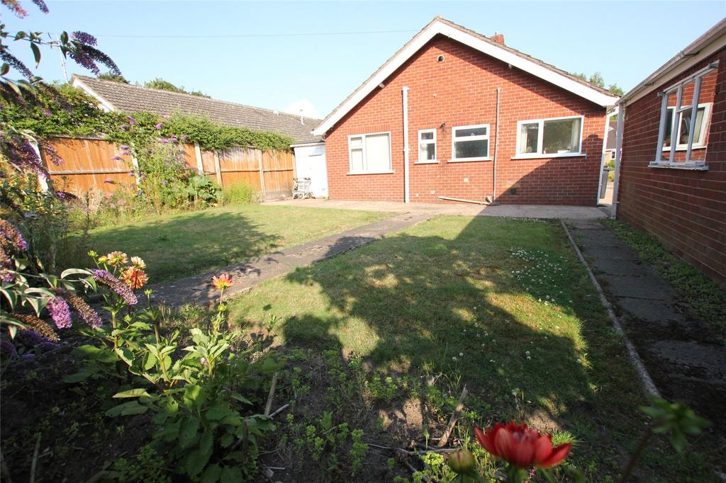 Plas Newton Lane, Newton, Chester, CH2 4 bed bungalow £365,000