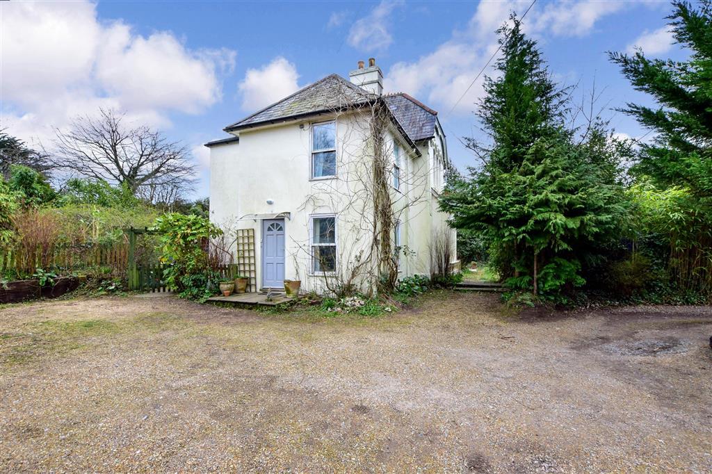 Hill Brow Road, Liss, Hampshire 5 bed detached house £765,000
