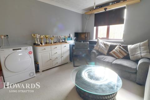 16 Beech Way, Dickleburgh, Diss, IP21 4NZ