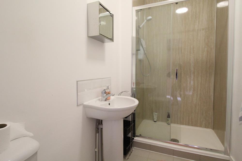 Sunnyside − Shower Room