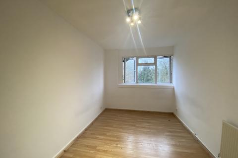 3 bedroom maisonette to rent - Palace Road, London SW2