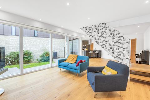 17 Mead Road, Winchester, SO23 9RF