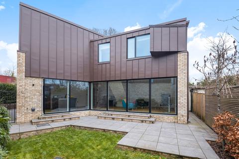 17 Mead Road, Winchester, SO23 9RF
