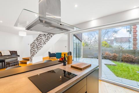 17 Mead Road, Winchester, SO23 9RF