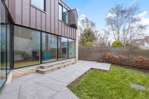 17 Mead Road, Winchester, SO23 9RF