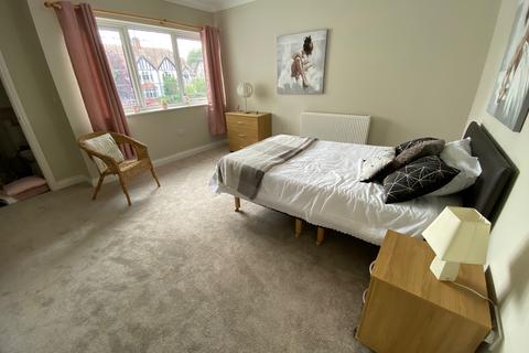 1 bedroom flat to rent, Whitmore Road, Westlands, Newcastle-under-Lyme, ST5