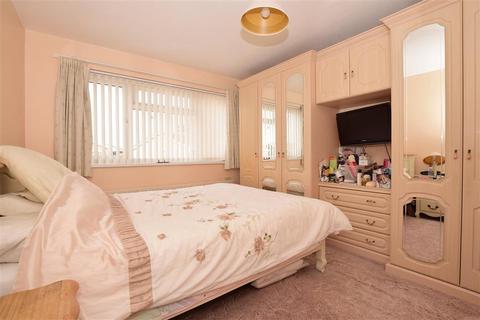 12 Blenheim Close, Herne Bay, CT6 7NB