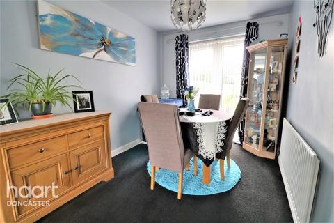 57 Laburnum Drive, Armthorpe, Doncaster, DN3 3HF