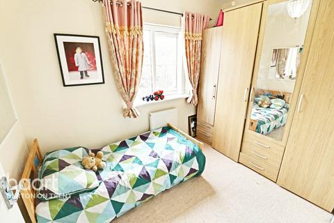 40 Jeque Place, Burton-on-trent, DE13 0SY