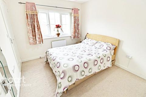 40 Jeque Place, Burton-on-trent, DE13 0SY