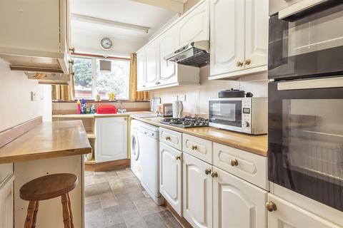72 Richmond Avenue, Uxbridge, UB10 9BJ