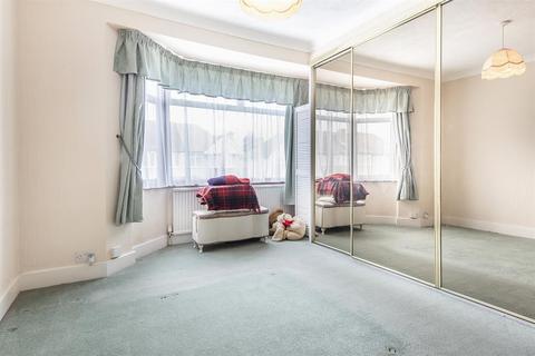 72 Richmond Avenue, Uxbridge, UB10 9BJ