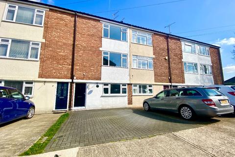 7 Athelstan Close, Romford, RM3 0QJ