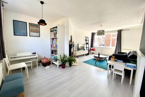7 Athelstan Close, Romford, RM3 0QJ