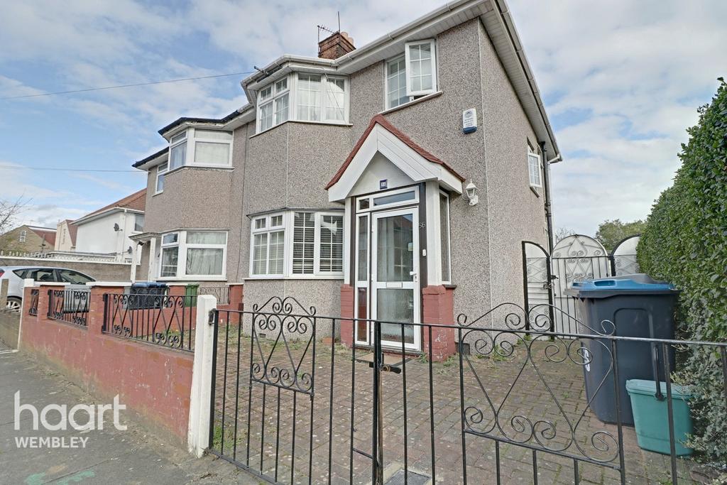Chalfont Avenue, Wembley 3 bed semidetached house £560,000