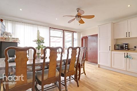 56 Chalfont Avenue, Wembley, HA9 6NN