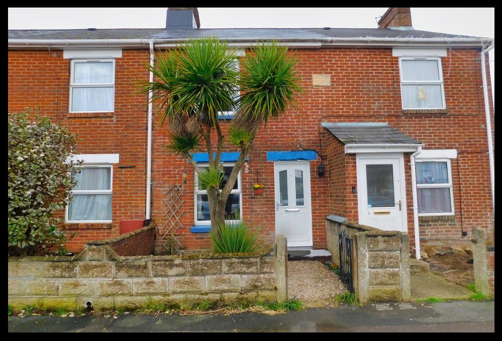 Fishers Road, Eling, Southampton SO40 2 bed terraced house £225,000