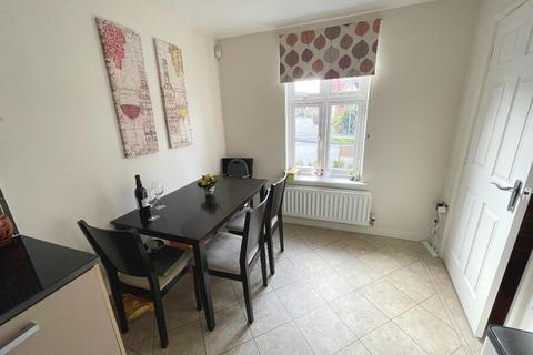 12 Claypitts Boulevard, Warwick, CV34 6HQ