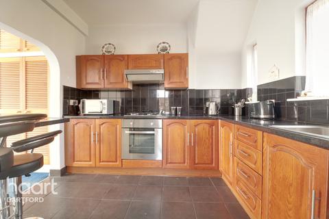 16 Pepys Close, Dartford, DA1 5EP