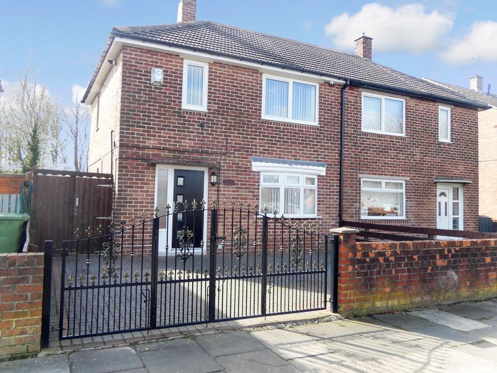 Kelly Road, Hebburn, Tyne and Wear... 2 bed semidetached house £125,000