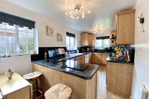 10 Evenlode Road, Bourne End, SL8 5ND